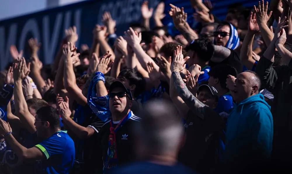 9体育-萨克拉门托国王队美女啦啦队视频